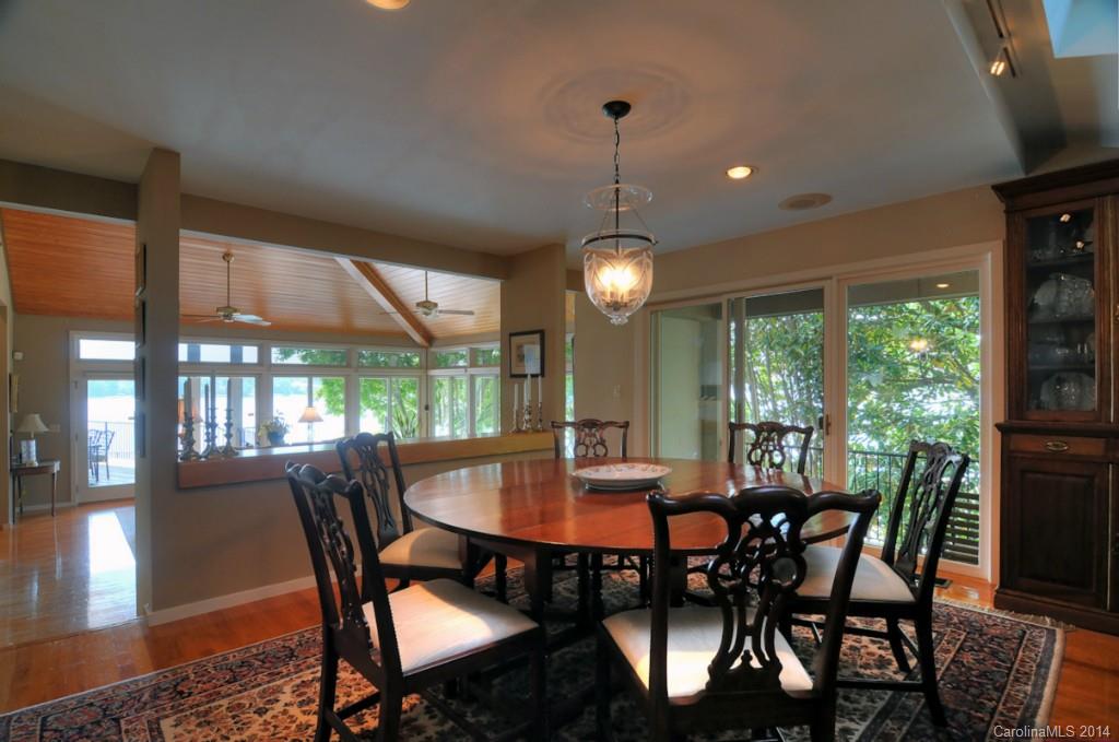 31008 Executive Point Tega Cay, SC 29708 - Photo 5 of 24