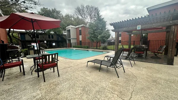 $1,100 | 5426 Menchaca Road, Unit 203, Austin, TX 78745