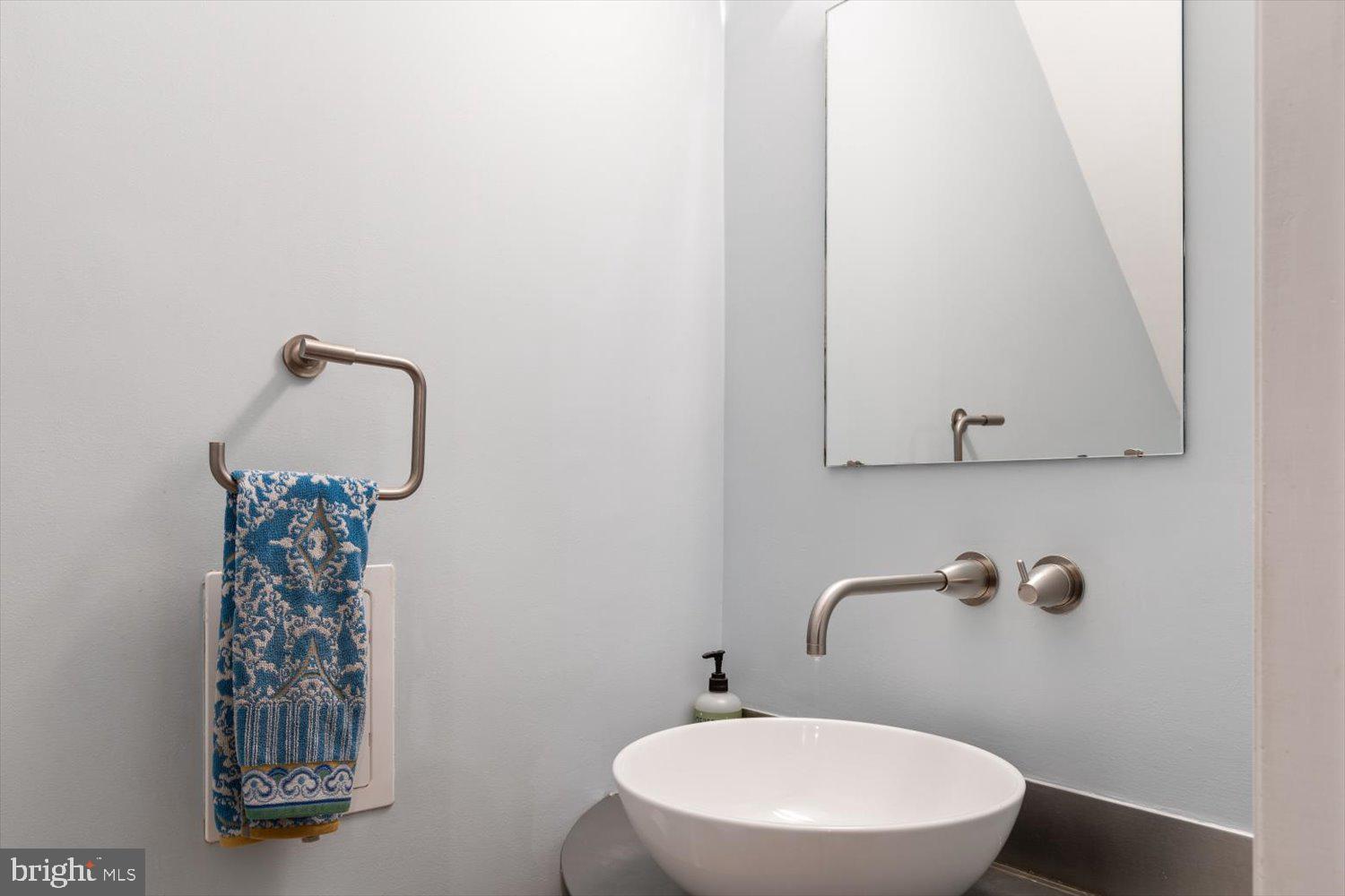 415 E Street Northeast Washington, DC 20002 - Photo 12 of 32 First floor powder room