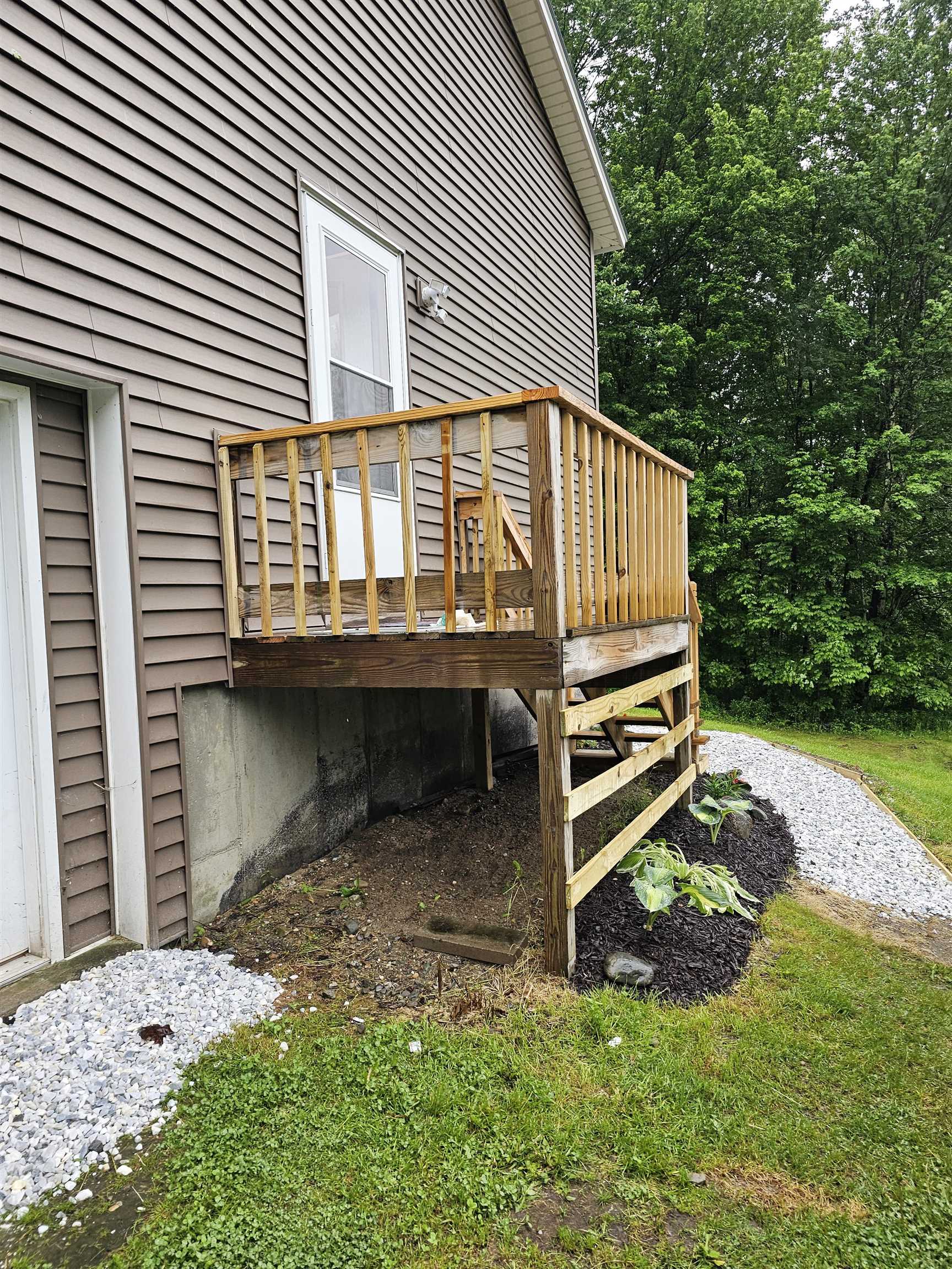 2817 Huntington Road Richmond, VT 05477 - Photo 3 of 37