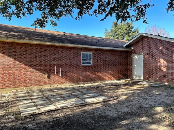 $2,000 | 2460 Chinkapin Way, Dallas, TX 75212
