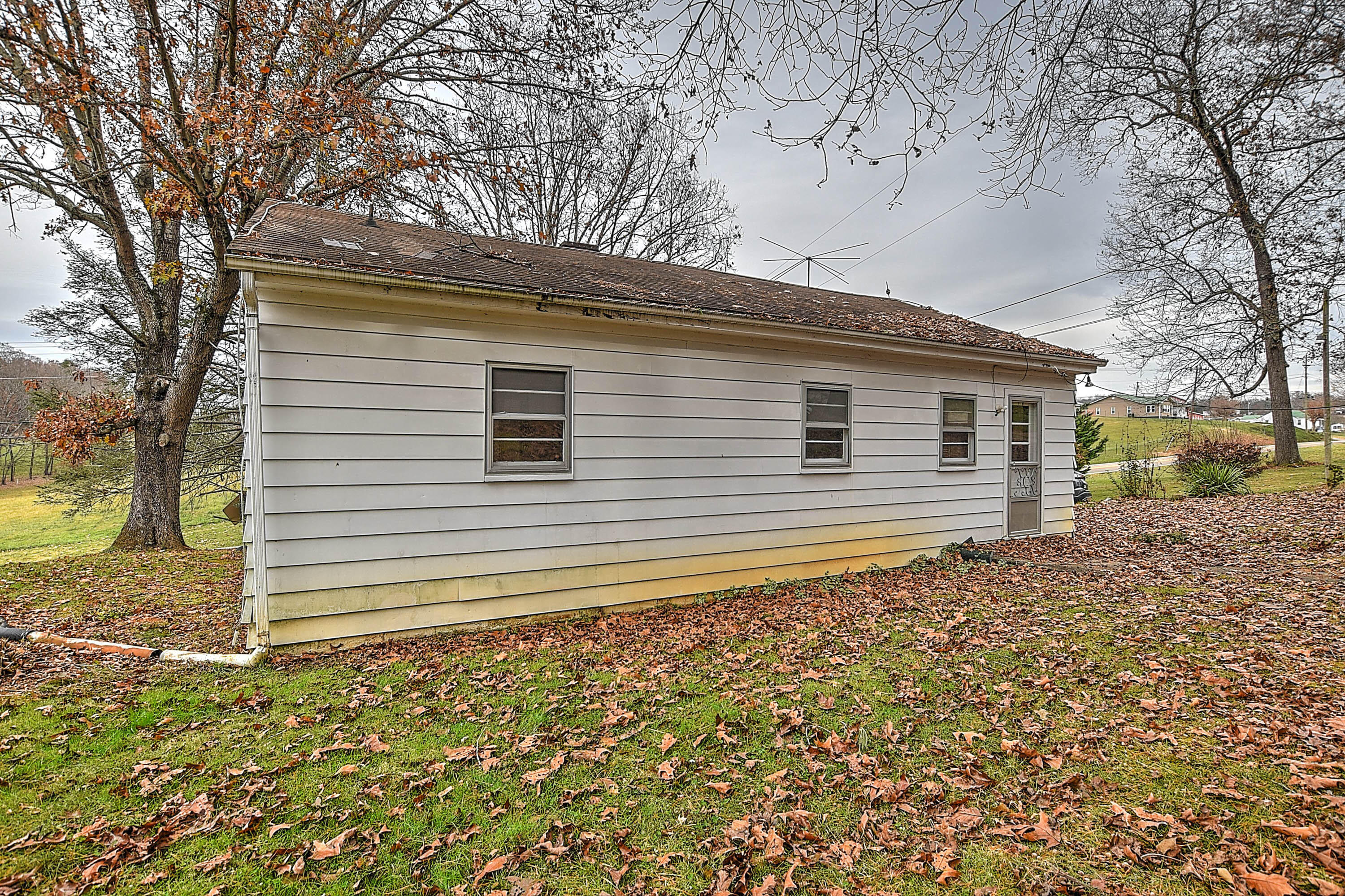 6175 Warrensburg Road Mosheim, TN 37818 - Photo 18 of 20 18