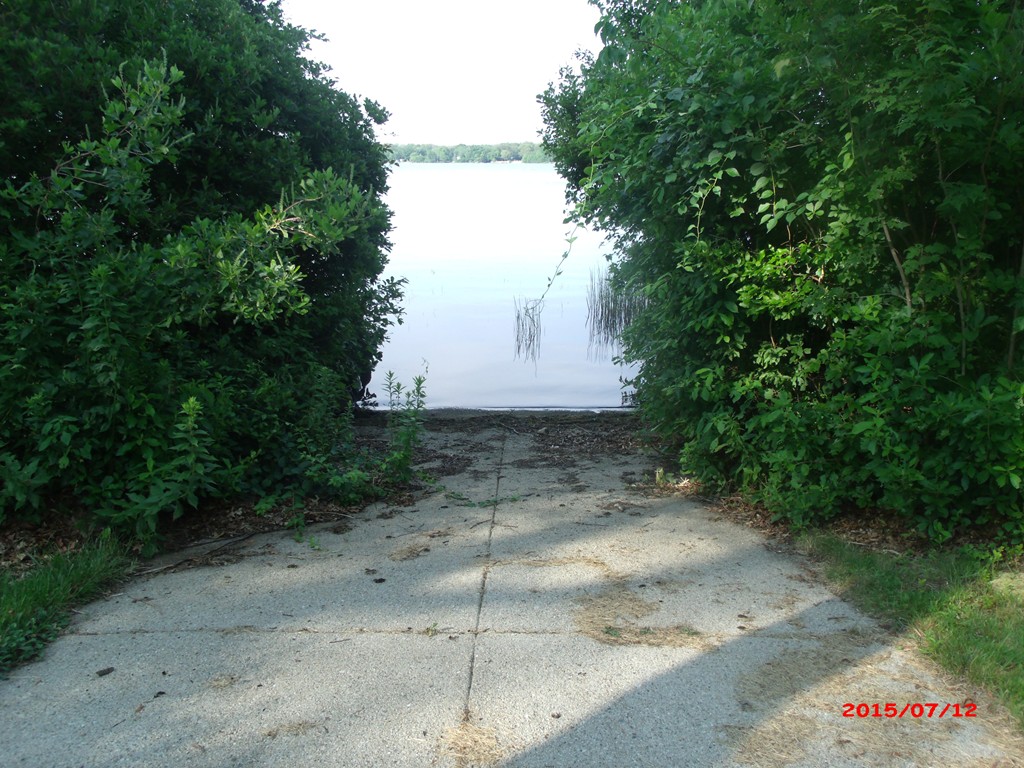 Es Rear Es Road Fall River, MA 02720 - Photo 5 of 10 Gallery Image 5