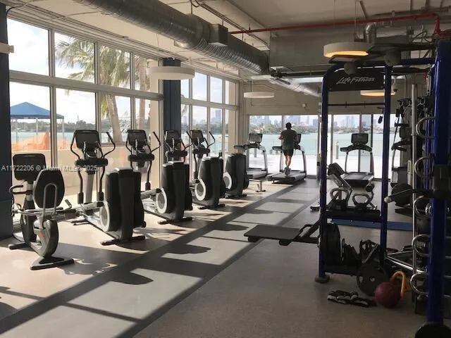 $319,900 | 1200 West Avenue, Unit 1018, Miami Beach, FL 33139