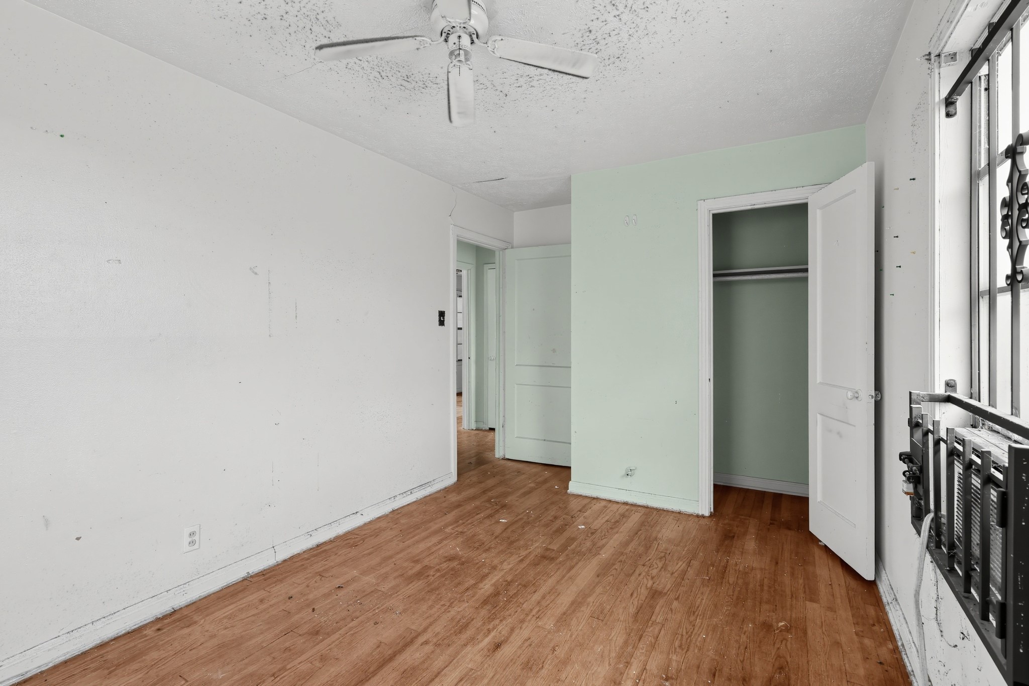 3815 Zephyr Street Houston, TX 77021 - Photo 16 of 32 Gallery Image 16
