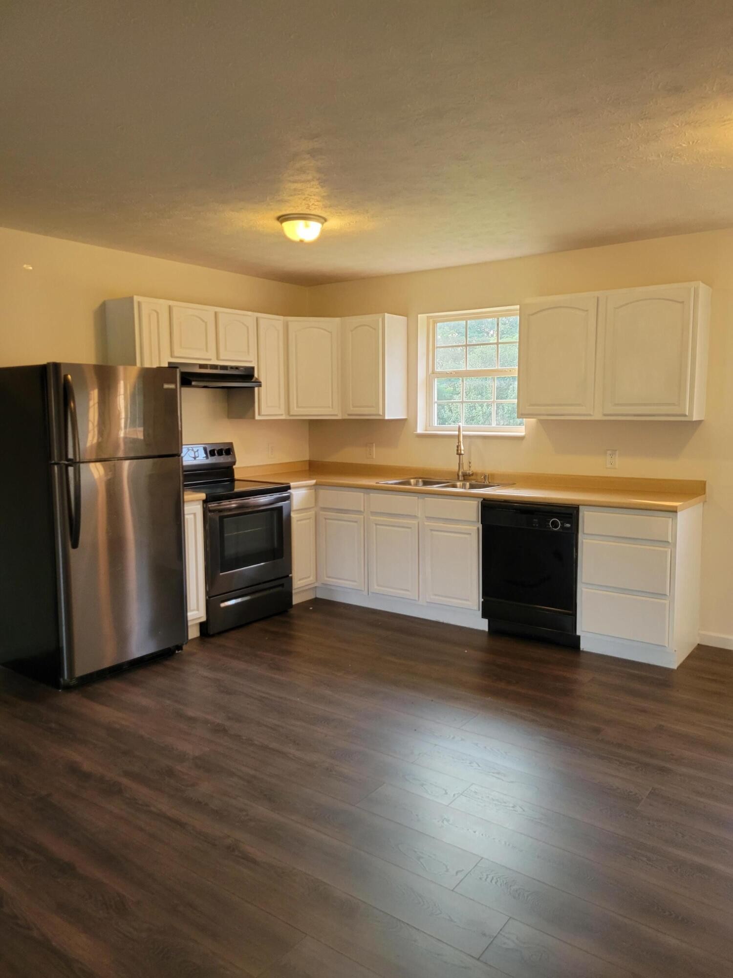 532 Low Valley Road Dandridge, TN 37725 - Photo 8 of 14 Gallery Image 8