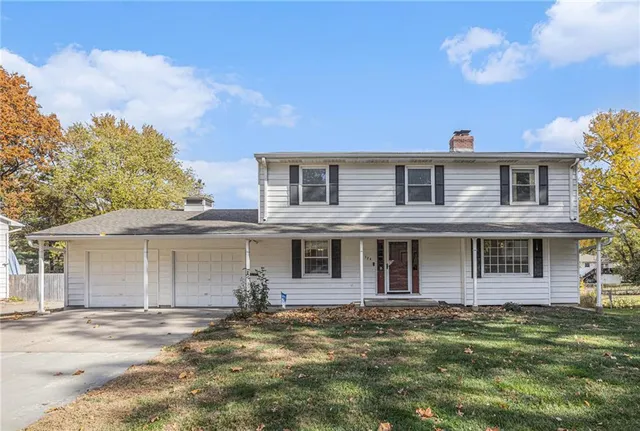 $360,000 | 324 South Stevenson Street, Olathe, KS 66061