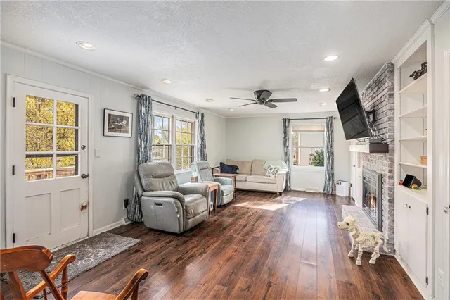 $360,000 | 324 South Stevenson Street, Olathe, KS 66061