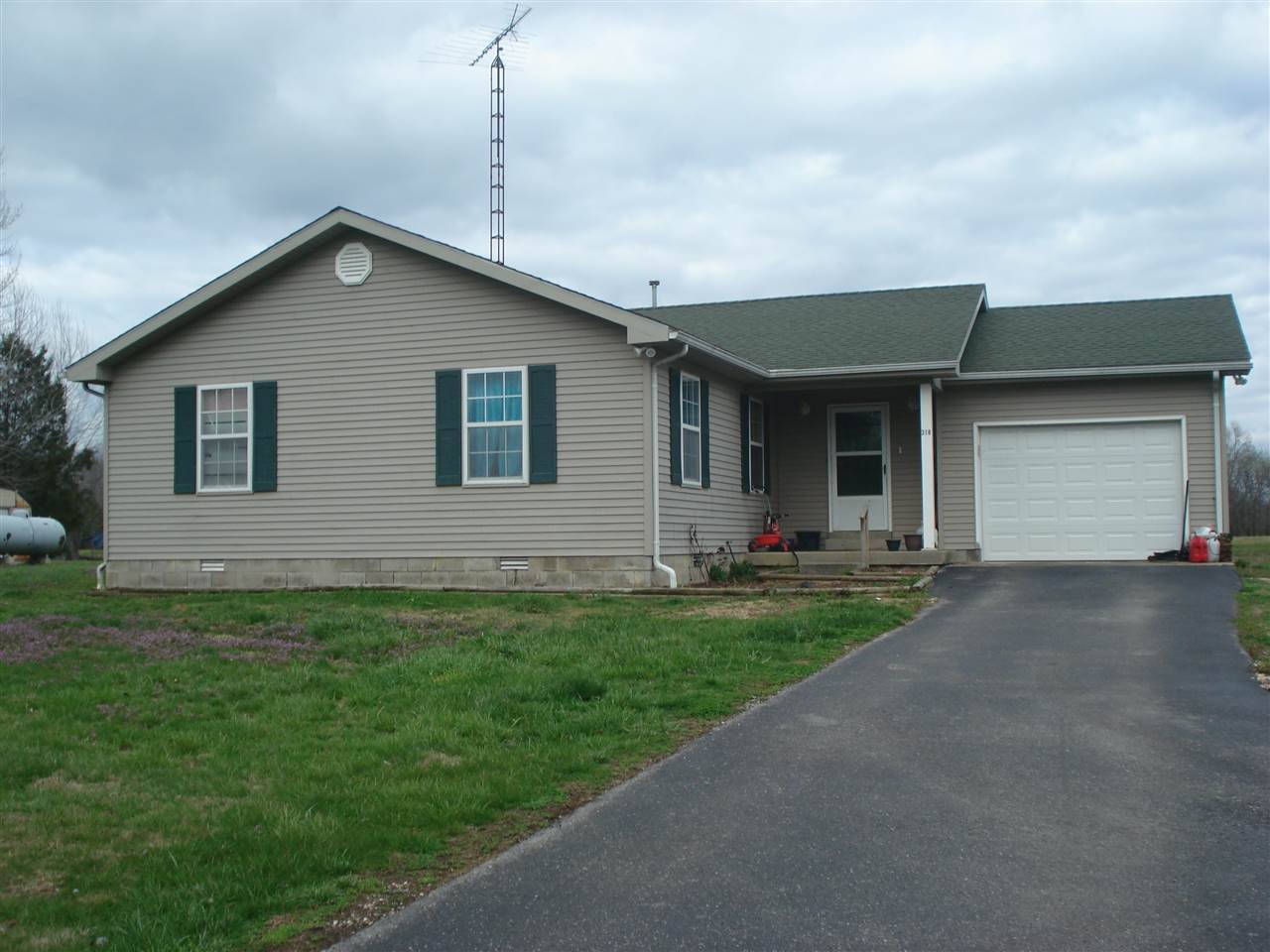 318 Renfro-Ray Road Smiths Grove, KY 42171 - Photo 1 of 2 Gallery Image 1
