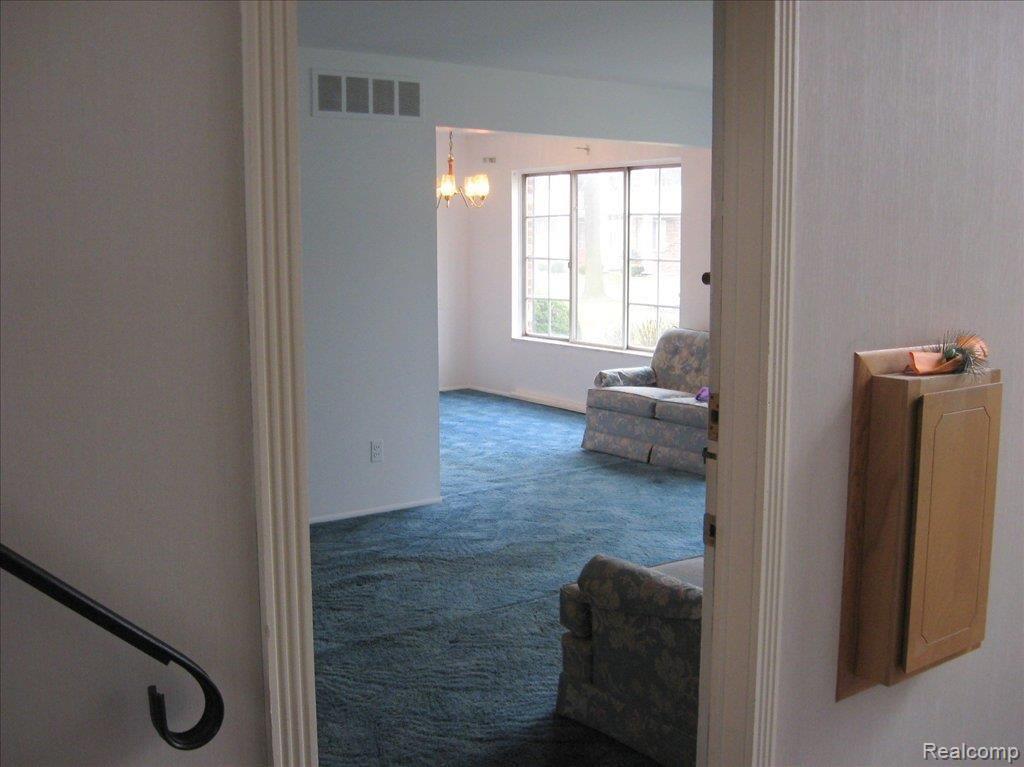 29444 Hoover Road Warren, MI 48093 - Photo 1 of 12 ViewtoInterior