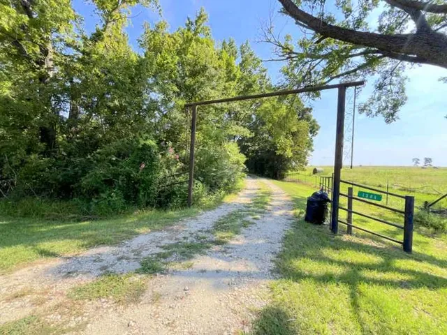 $305,000 | 1384 Farm To Market 2712, Crockett, TX 75835