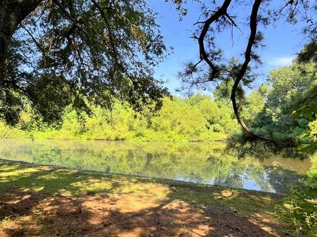 $305,000 | 1384 Farm To Market 2712, Crockett, TX 75835