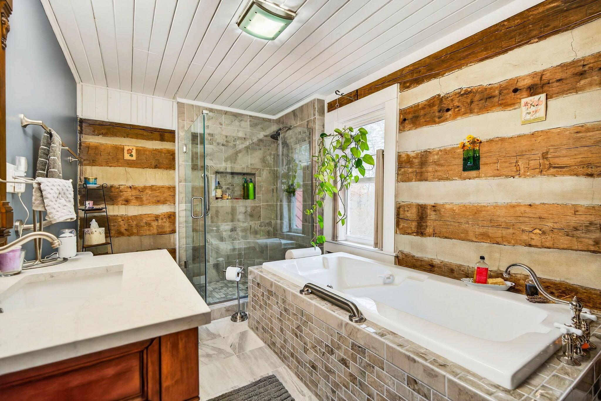 2261 Valley Chapel Road Jackson, OH 45640 - Photo 40 of 53 41. Primary Bath 3