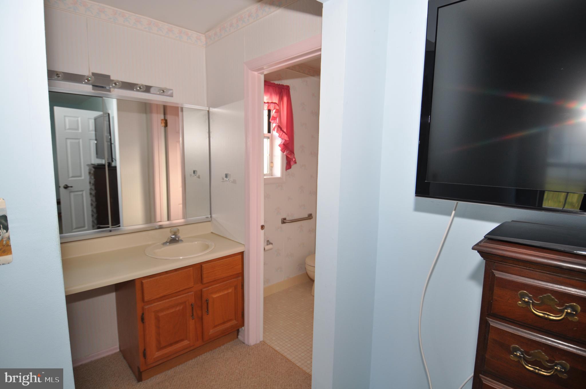 306 Wagon Wheel Circle Columbus, NJ 08022 - Photo 20 of 24