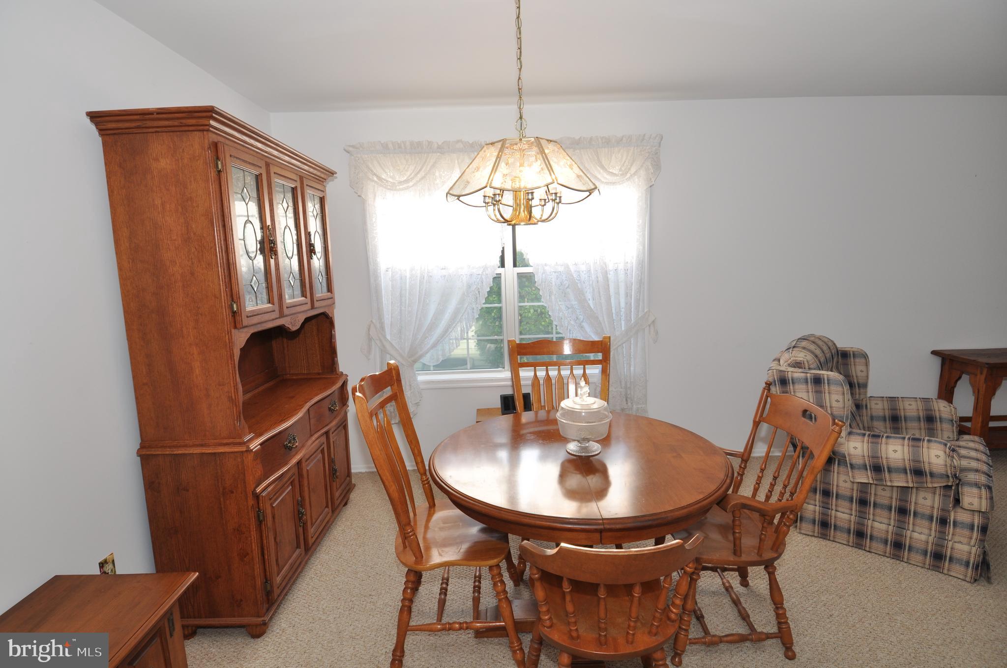 306 Wagon Wheel Circle Columbus, NJ 08022 - Photo 3 of 24