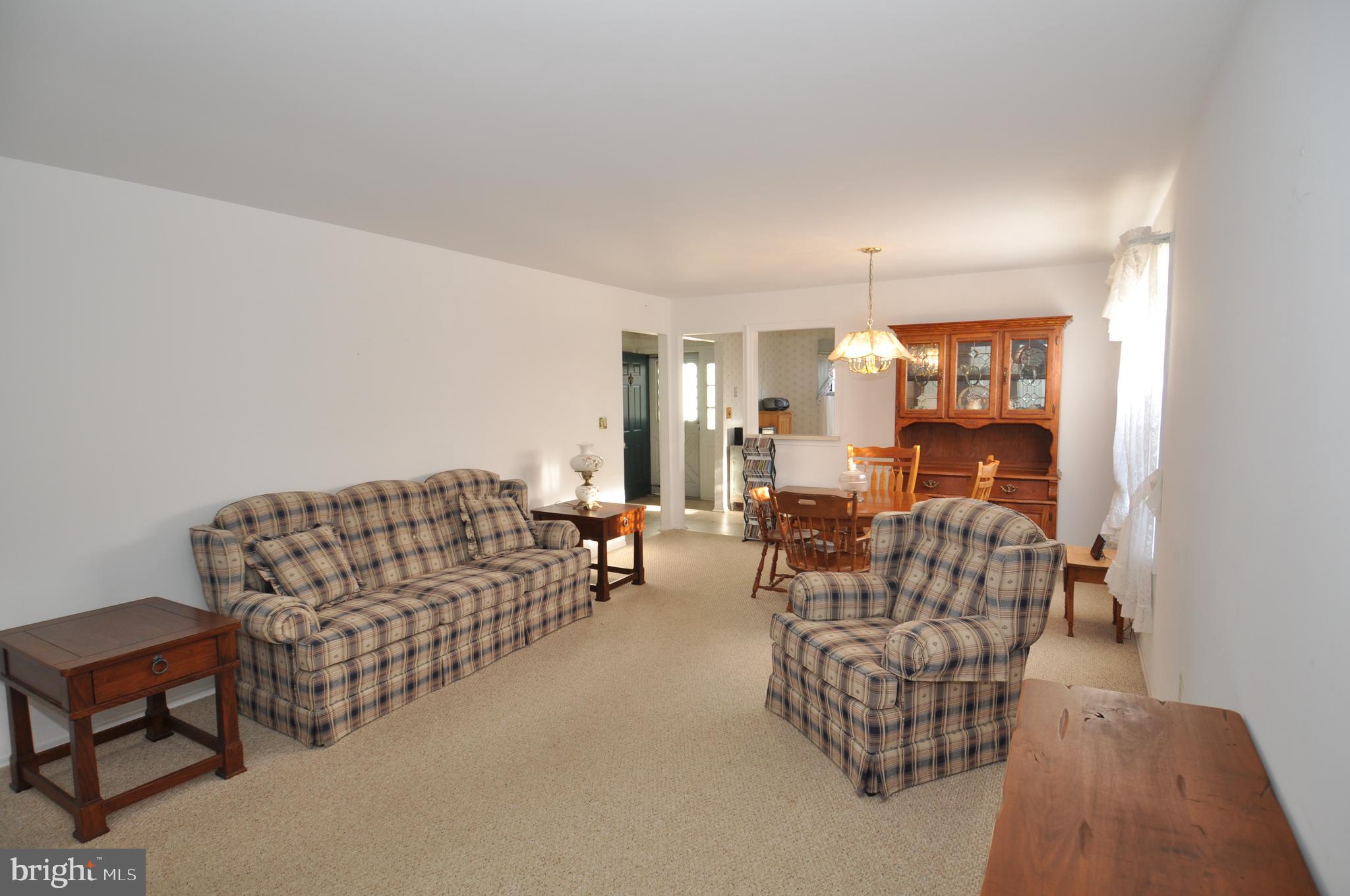 306 Wagon Wheel Circle Columbus, NJ 08022 - Photo 4 of 24