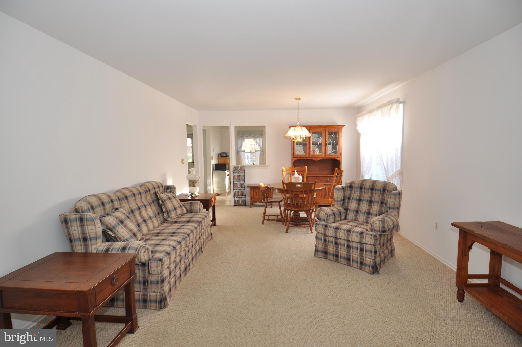 306 Wagon Wheel Circle Columbus, NJ 08022 - Photo 5 of 24