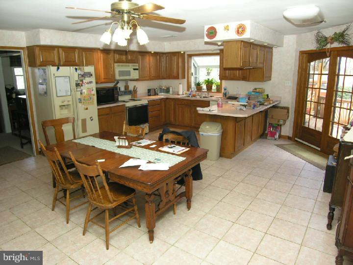 179 Rose Valley Road Pottstown, PA 19464 - Photo 2 of 12 Gallery Image 2