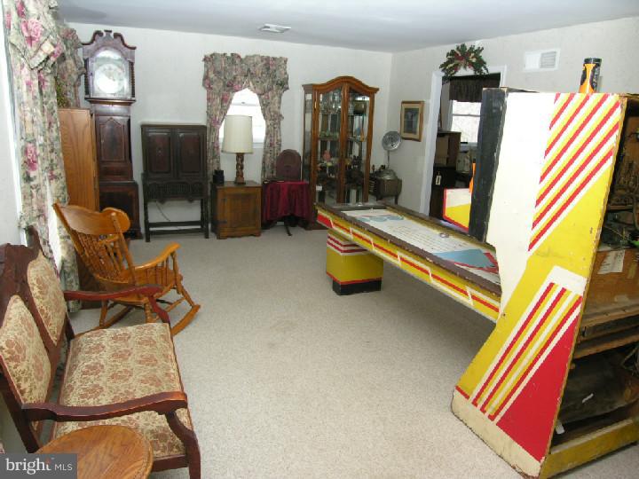 179 Rose Valley Road Pottstown, PA 19464 - Photo 5 of 12 Gallery Image 5