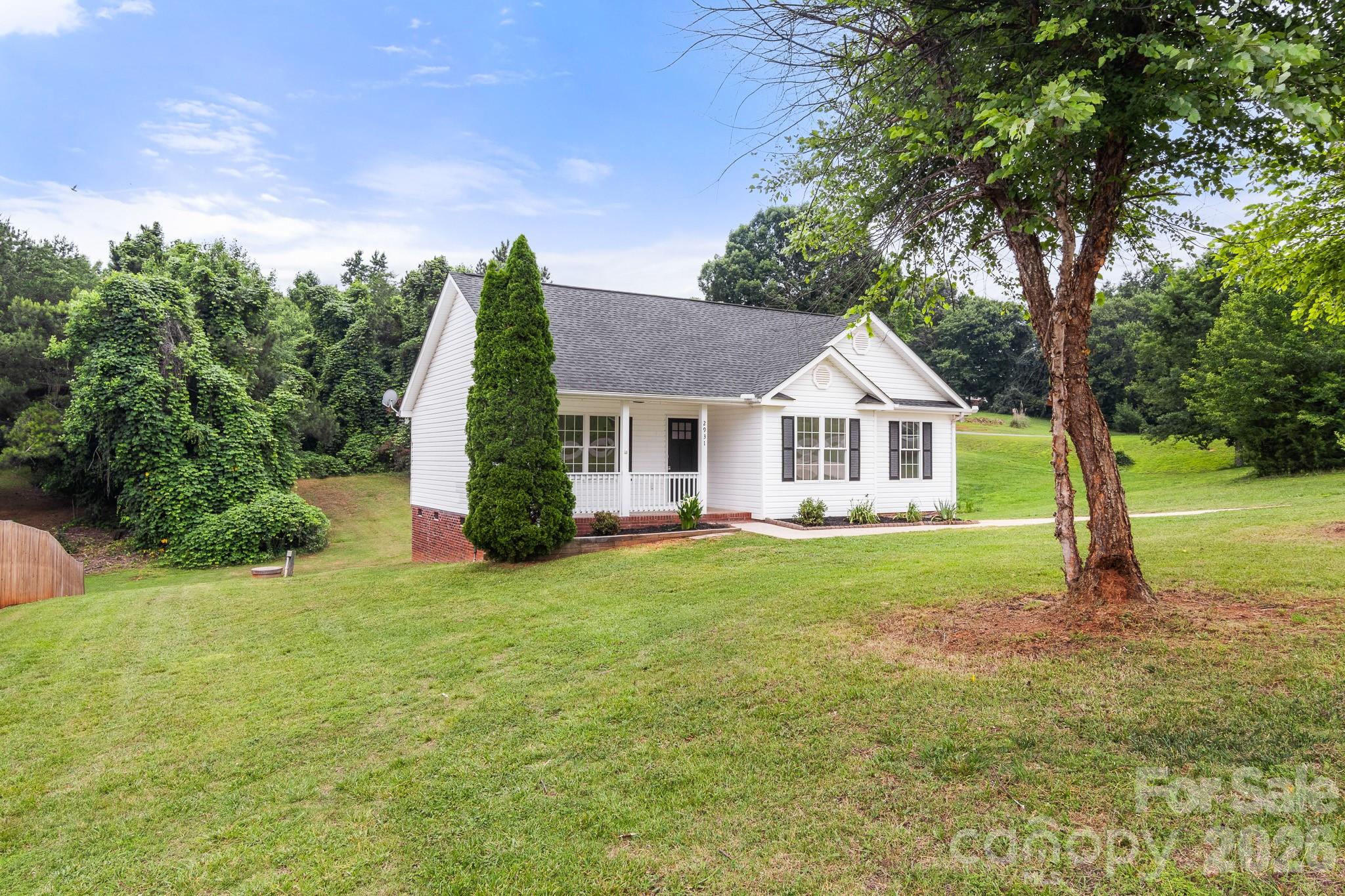 2931 Greenleaf Road Clover, SC 29710 - Photo 2 of 36