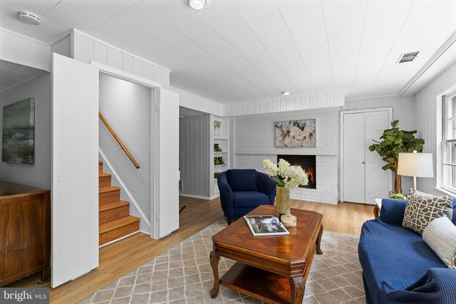 $949,000 | 6221 Beachway Drive, Falls Church, VA 22041