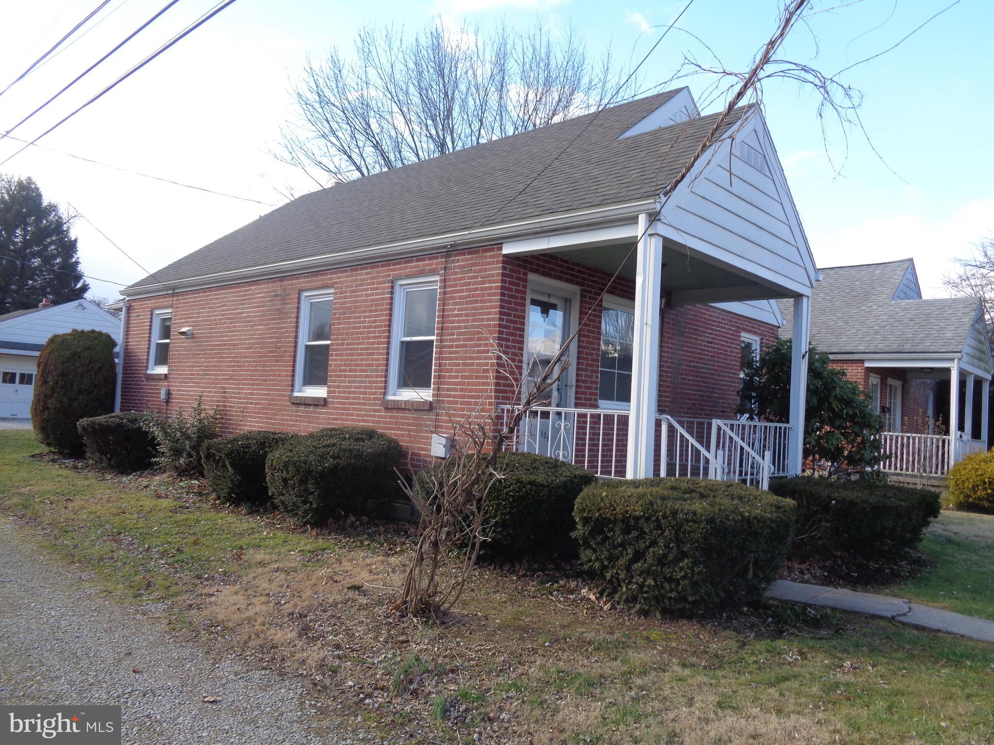 106 Cortelyou Avenue Reading, PA 19607 - Photo 3 of 19 Side