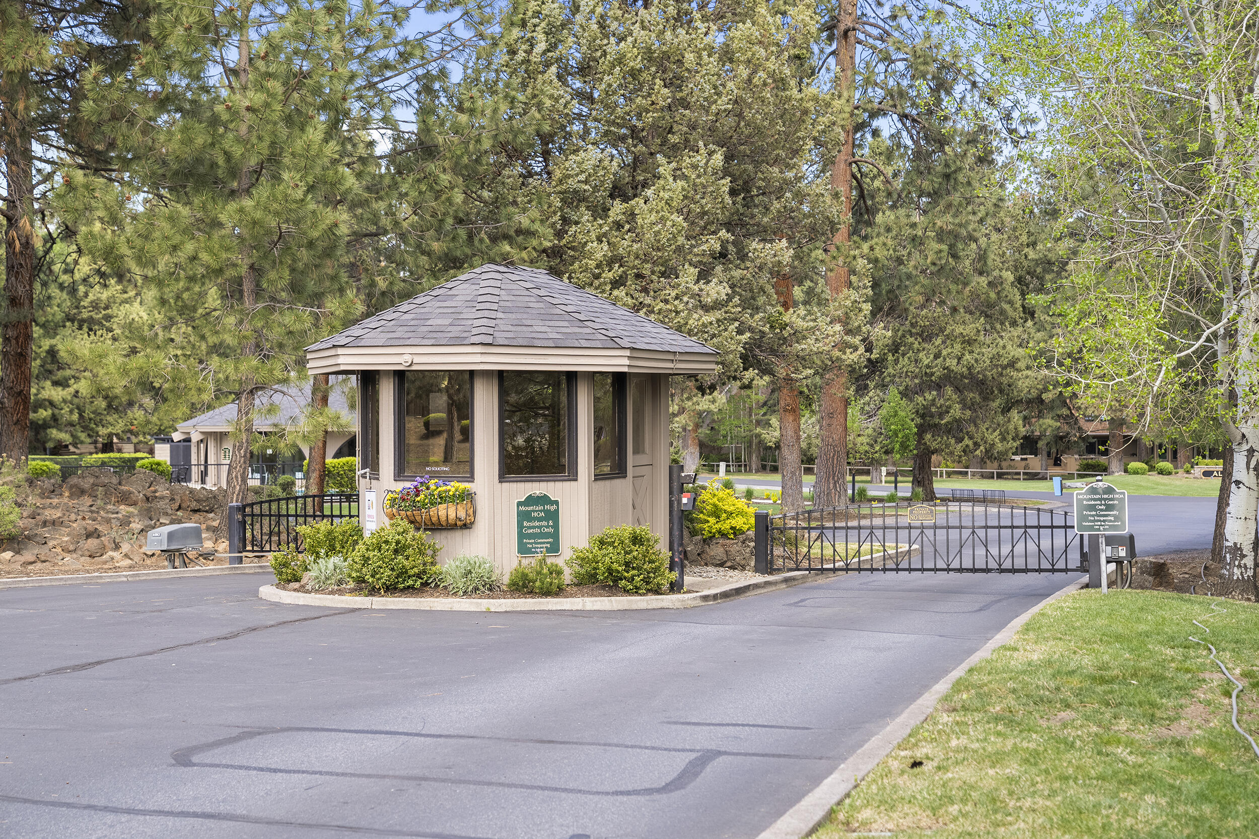 60645 Taos Bend, OR 97702 - Photo 55 of 62 65-print-_DSC0489
