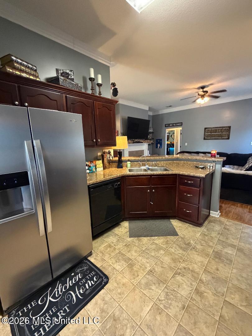 328 Vaiden Ridge Drive North Hernando, MS 38632 - Photo 8 of 16 Kitchen Fridge