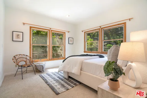 $1,795,000 | 17952 Karen Drive, Encino, CA 91316