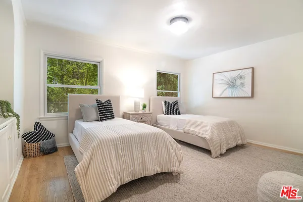 $1,795,000 | 17952 Karen Drive, Encino, CA 91316