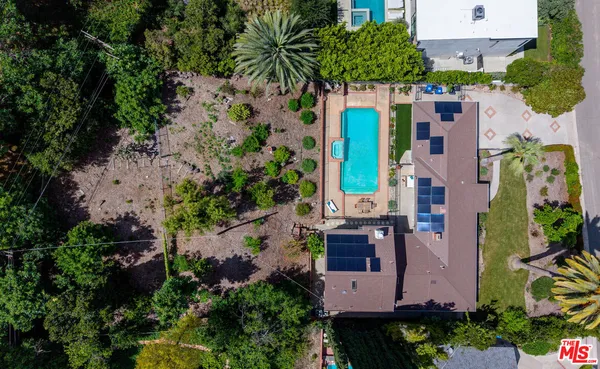 $1,795,000 | 17952 Karen Drive, Encino, CA 91316