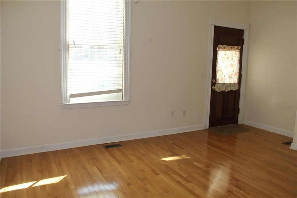 49 Glenbrook Road, Unit 103 Stamford, CT 06902 - Photo 21 of 47 Living room