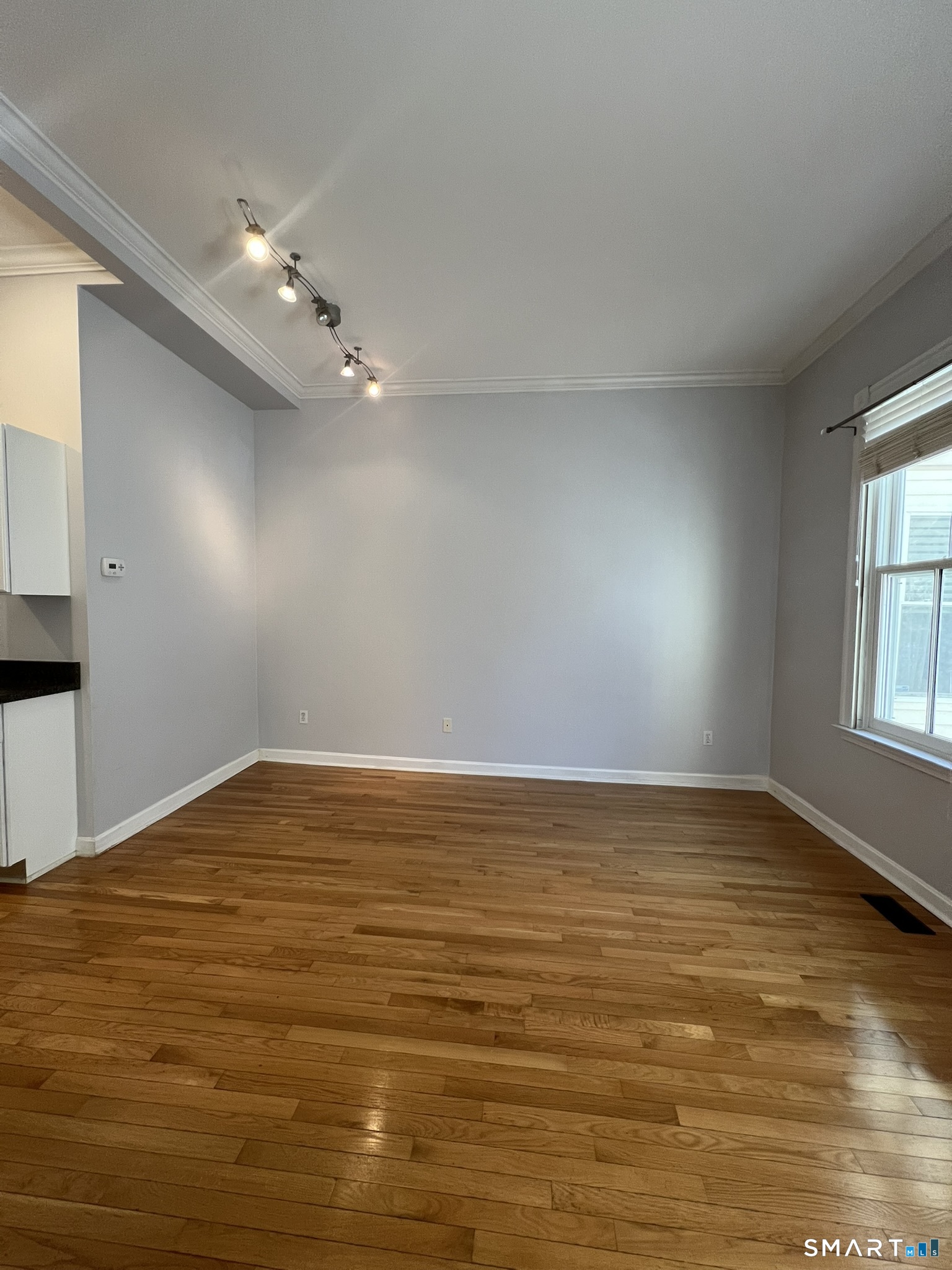 49 Glenbrook Road, Unit 103 Stamford, CT 06902 - Photo 30 of 47 Living room
