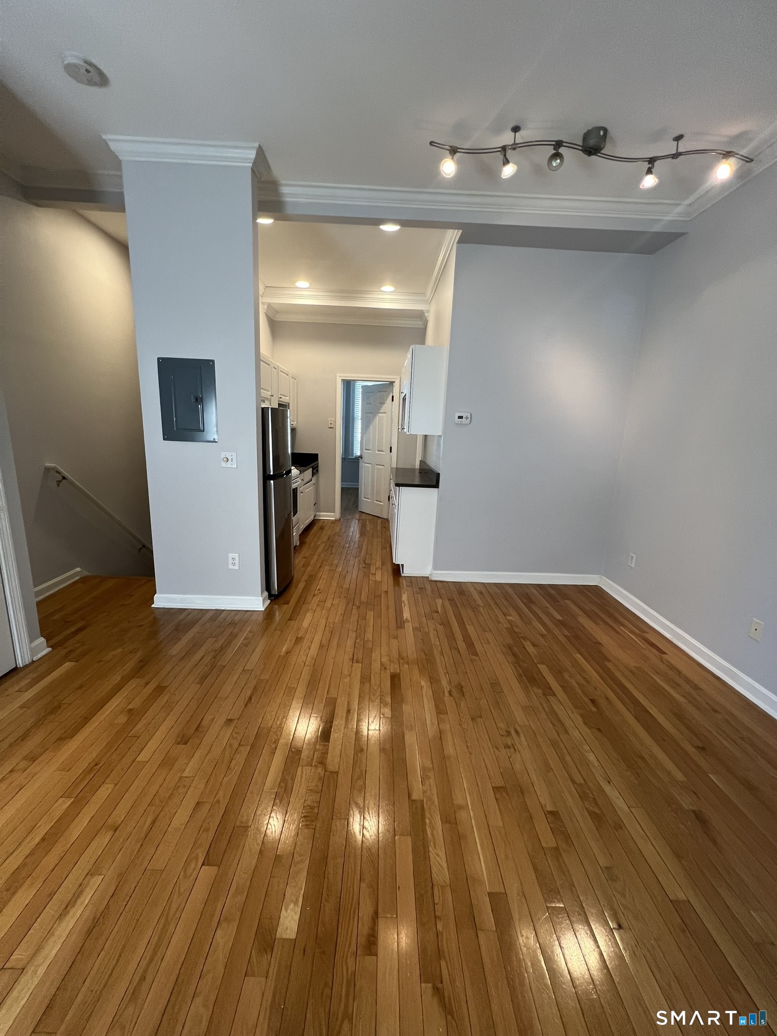49 Glenbrook Road, Unit 103 Stamford, CT 06902 - Photo 34 of 47 Dining area