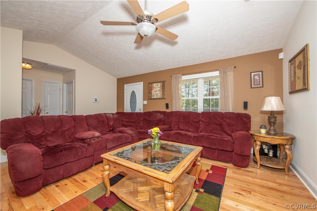 20344 Laurel Road Petersburg, VA 23803 - Photo 11 of 27 Gallery Image 11