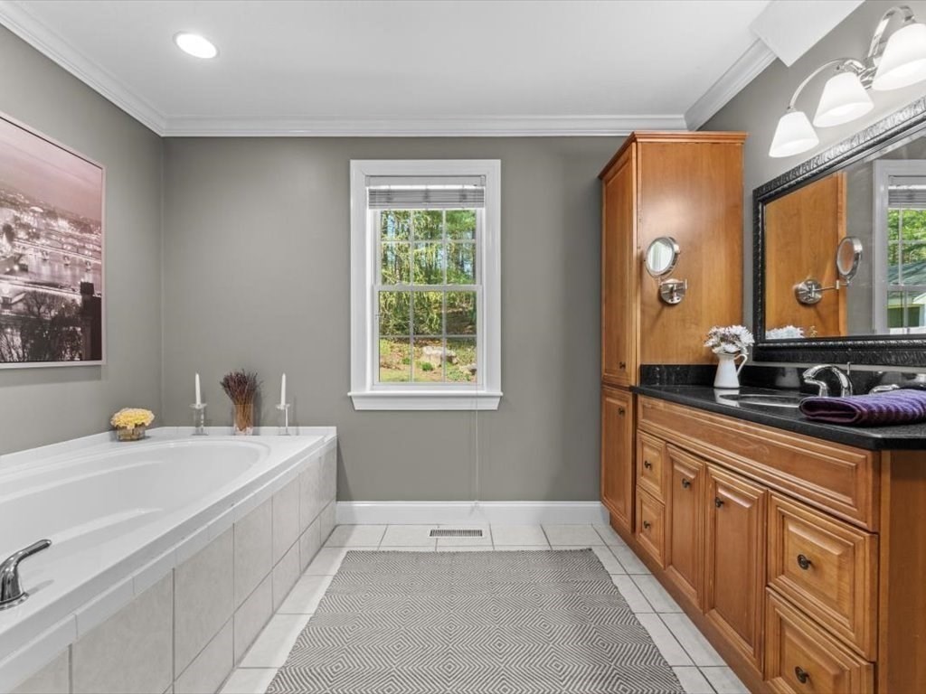 176 Stone School Road Sutton, MA 01590 - Photo 17 of 41