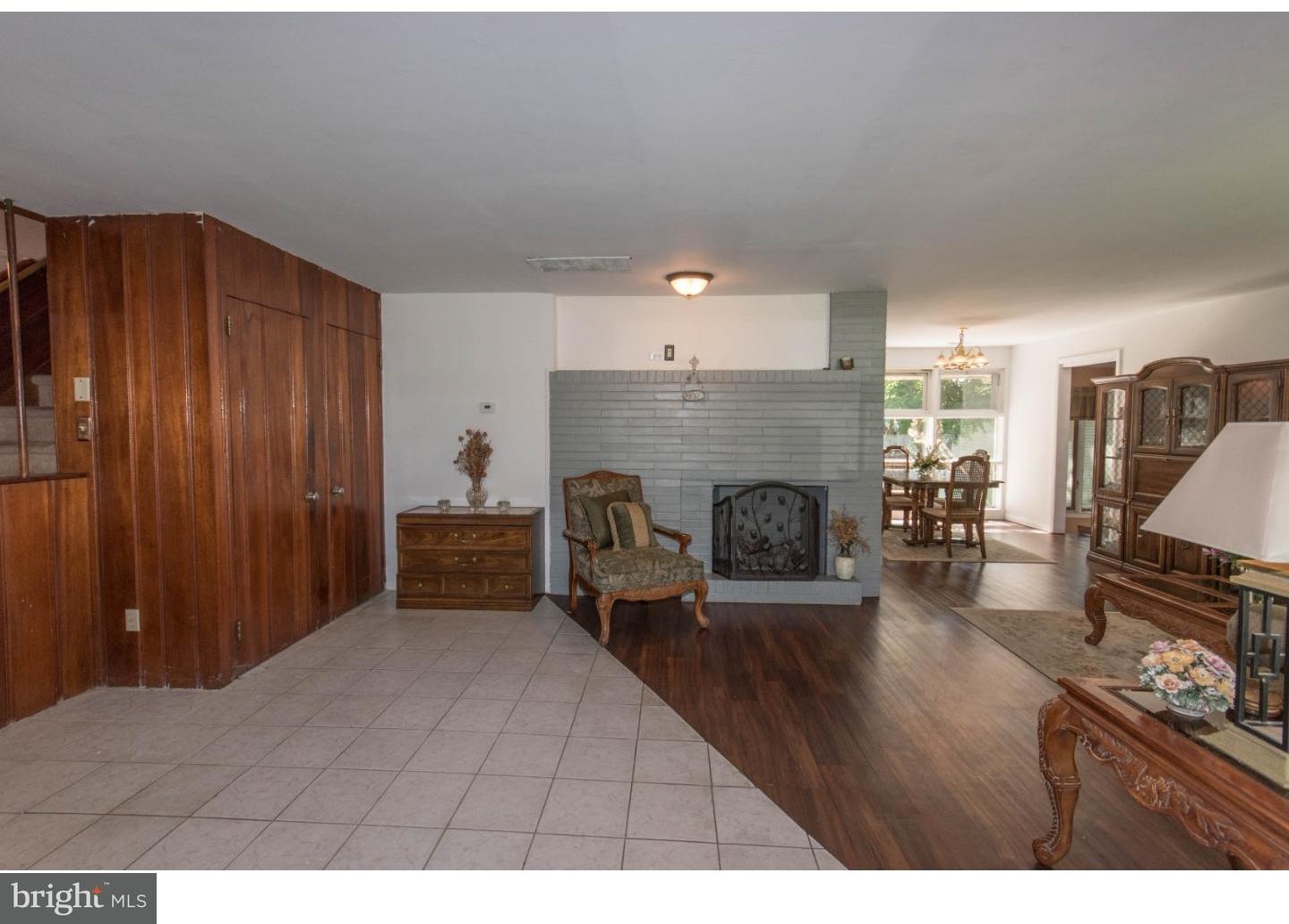 1141 Boxwood Road Jenkintown, PA 19046 - Photo 4 of 21 Living Room