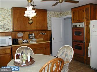 14 Culp Road Audubon, PA 19403 - Photo 4 of 11 Kitchen