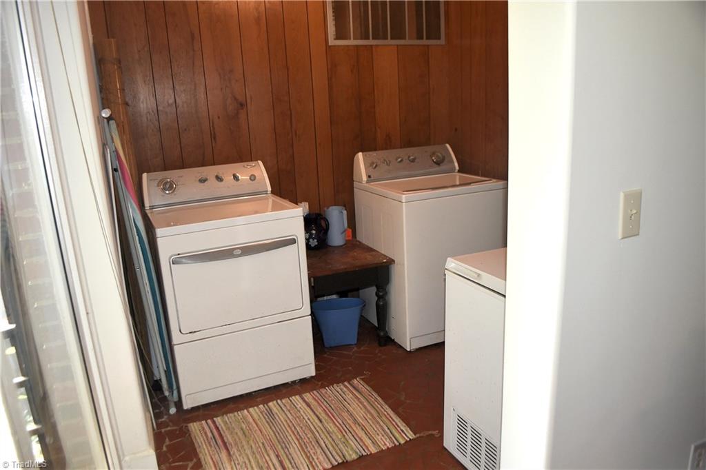 915 Old Lowgap Road Mount Airy, NC 27030 - Photo 21 of 29 Gallery Image 21
