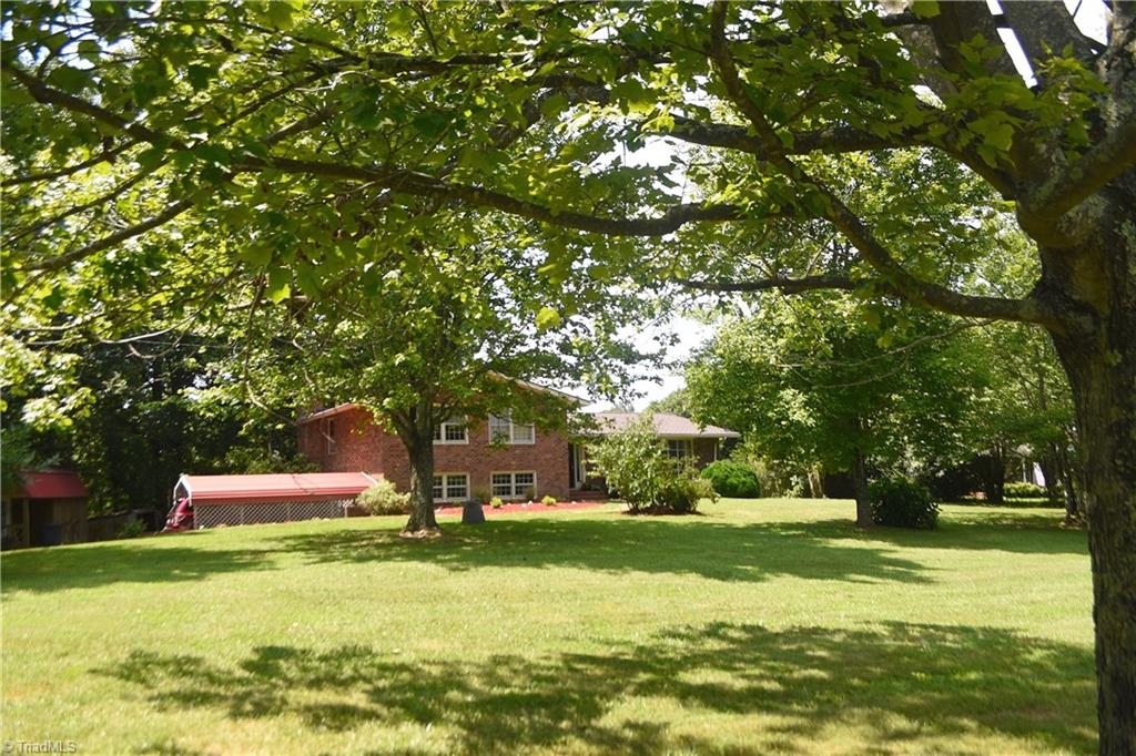 915 Old Lowgap Road Mount Airy, NC 27030 - Photo 26 of 29 Gallery Image 26