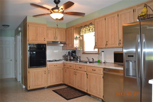33 Susan Road Marlborough, MA 01752 - Photo 7 of 17 Gallery Image 7