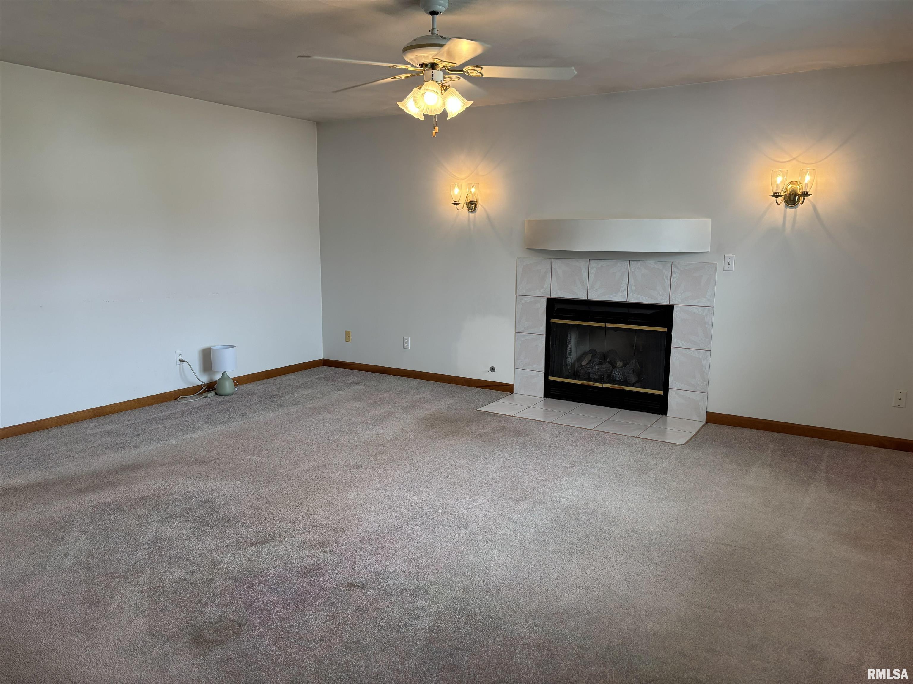 2905 Rend Drive Springfield, IL 62707 - Photo 2 of 24