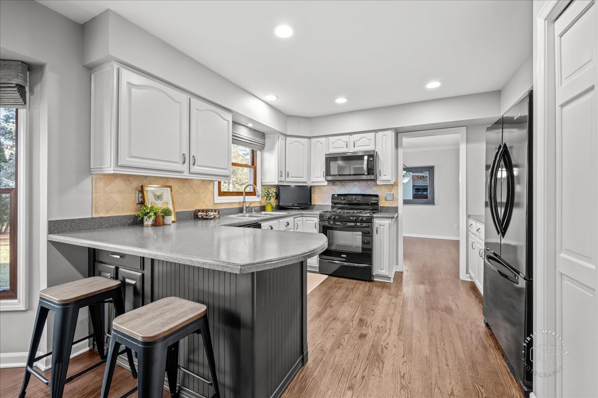 1271 Herrington Road Geneva, IL 60134 - Photo 14 of 29