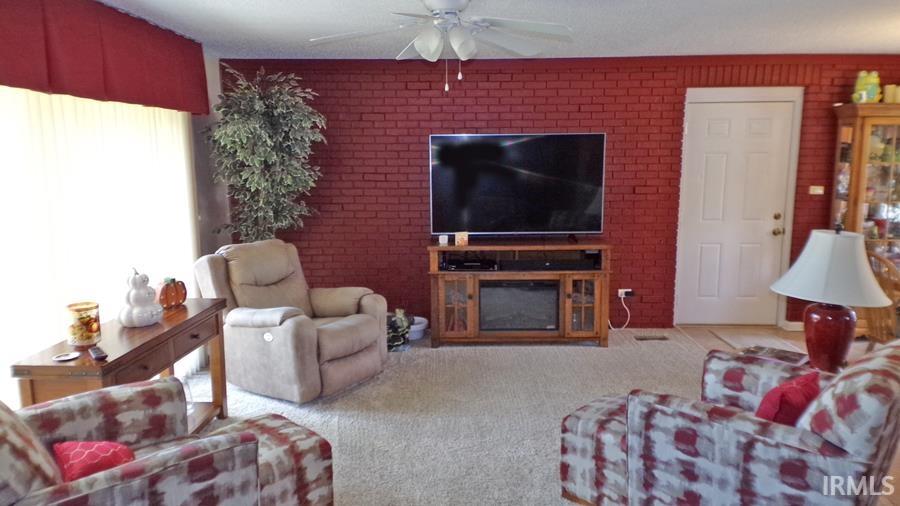 1802 Forbes Road Vincennes, IN 47591 - Photo 4 of 31 Gallery Image 4
