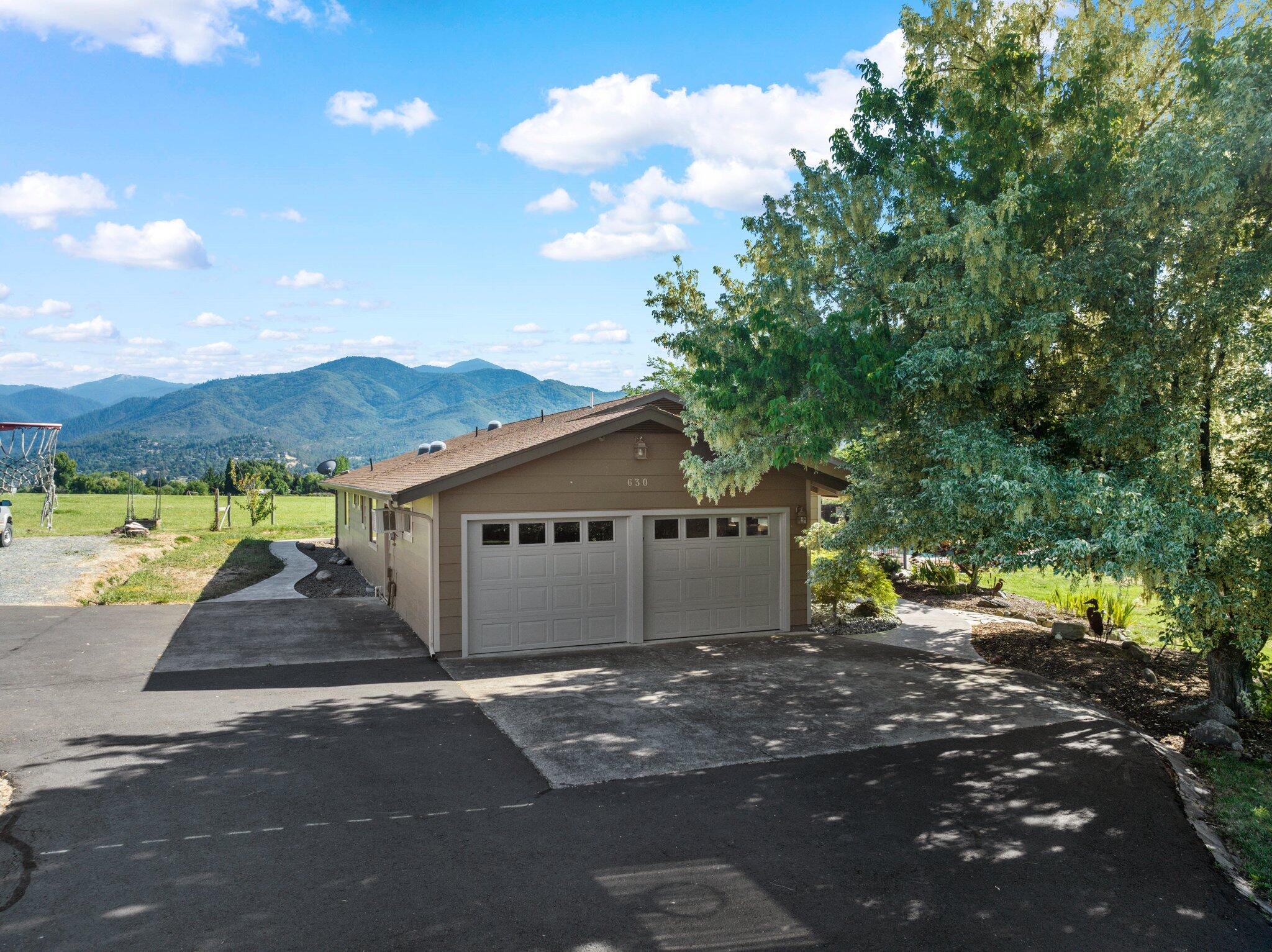 630 East Valley View Road Ashland, OR 97520 - Photo 40 of 57 40-web-or-mls-DJI_0896