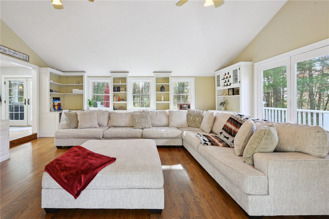 15 Roundtable Court Richmond, RI 02892 - Photo 19 of 46