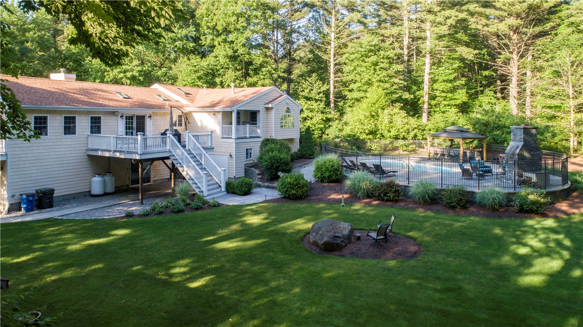 15 Roundtable Court Richmond, RI 02892 - Photo 4 of 46