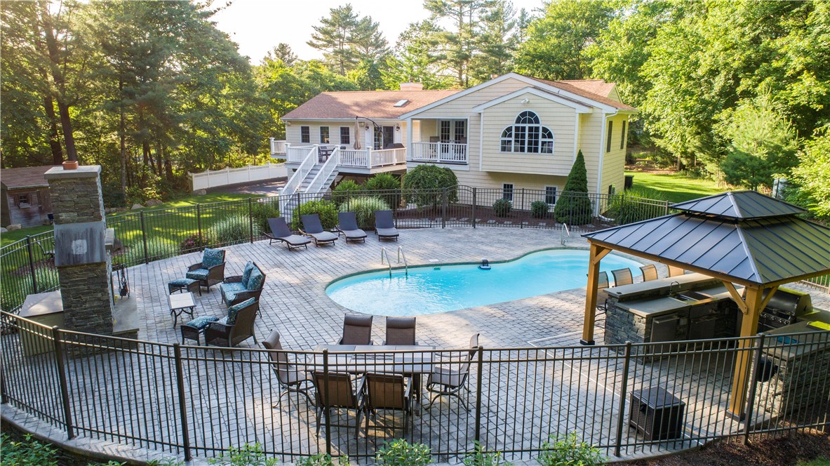 15 Roundtable Court Richmond, RI 02892 - Photo 6 of 46