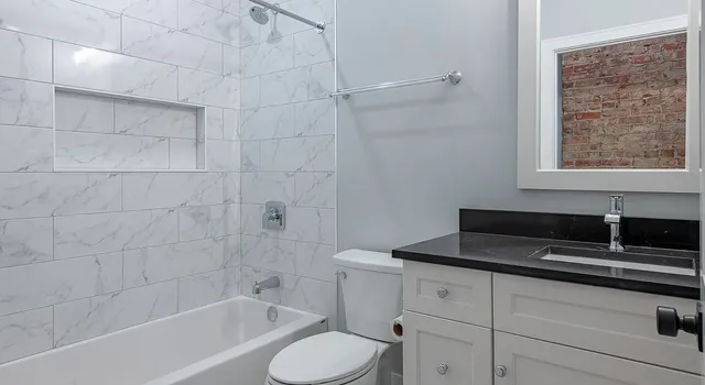 $2,200 | 3246 West Fulton Boulevard, Unit 1, Chicago, IL 60624