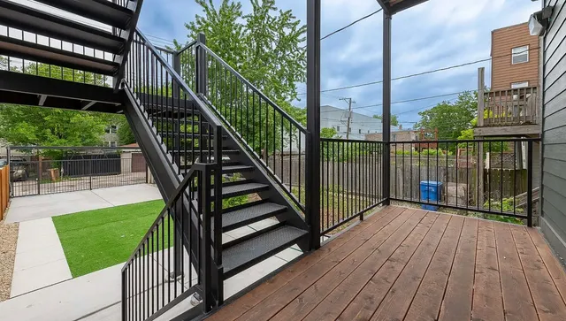 $2,200 | 3246 West Fulton Boulevard, Unit 1, Chicago, IL 60624